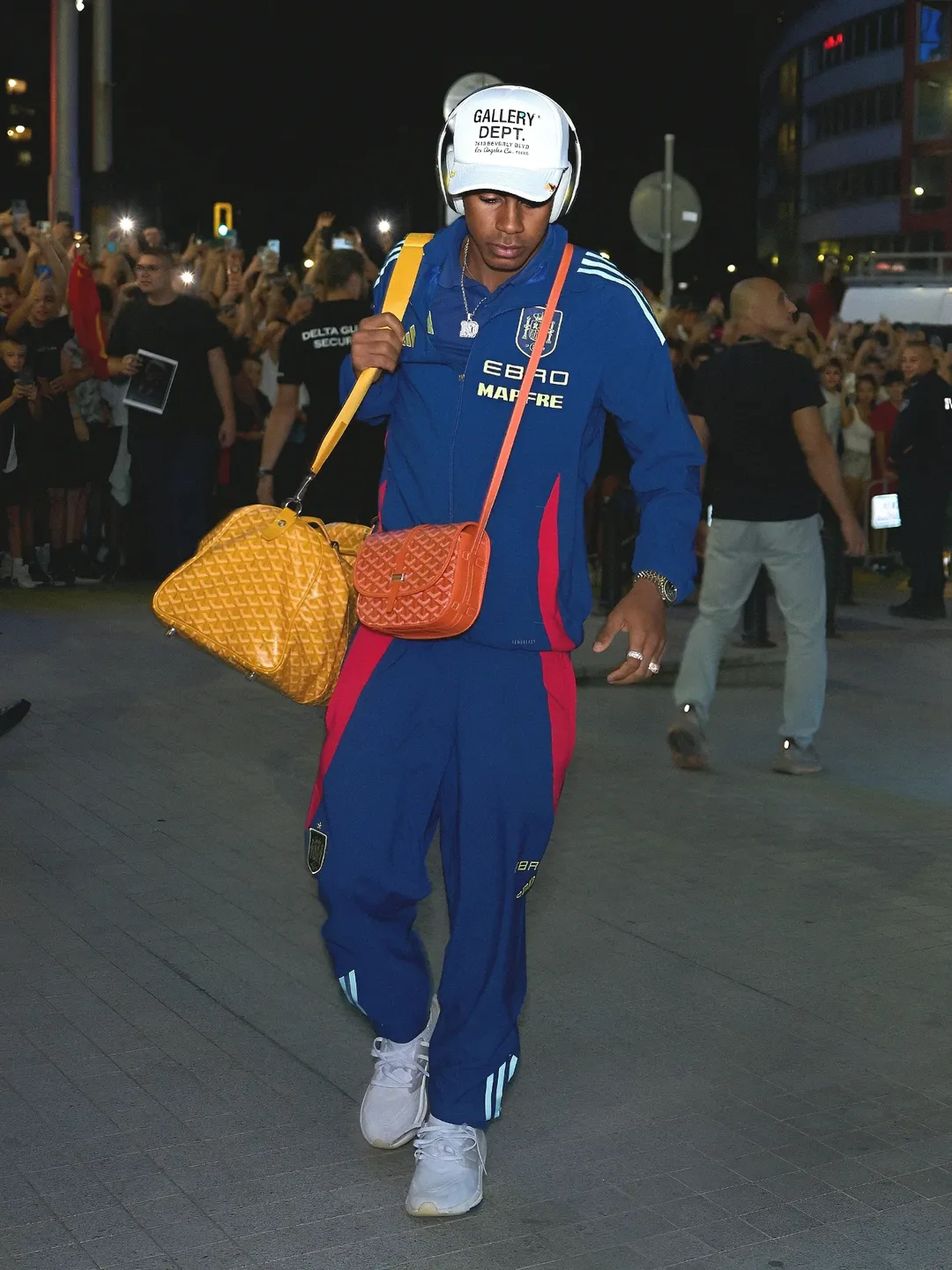 Lamine Yamal Kukutana na Upinzani wa England kwa Mara ya Kwanza