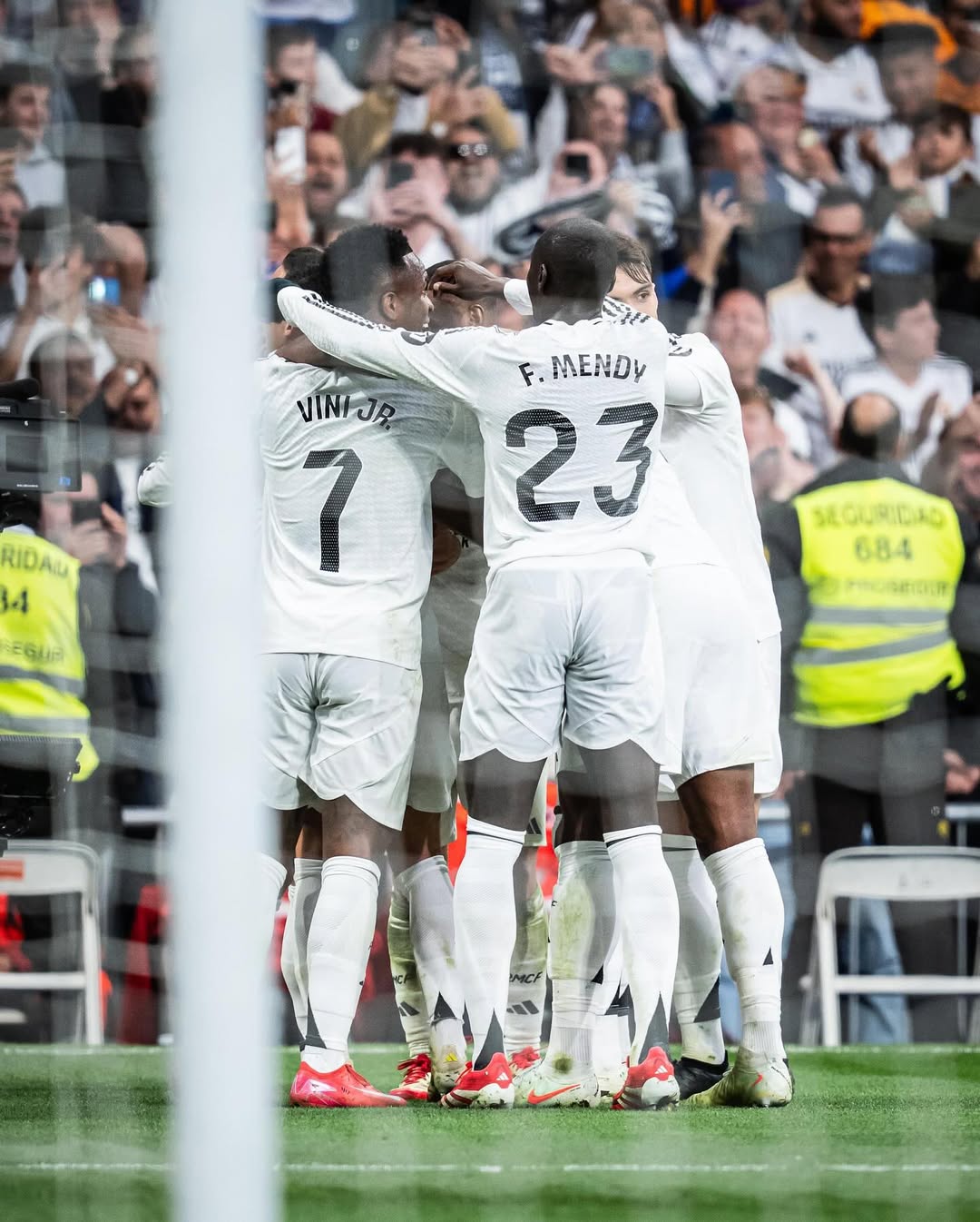 Ferland Mendy Kumaliza Mwaka 2025 Akiwa Nje Baada ya Kupata Jeraha Jipya