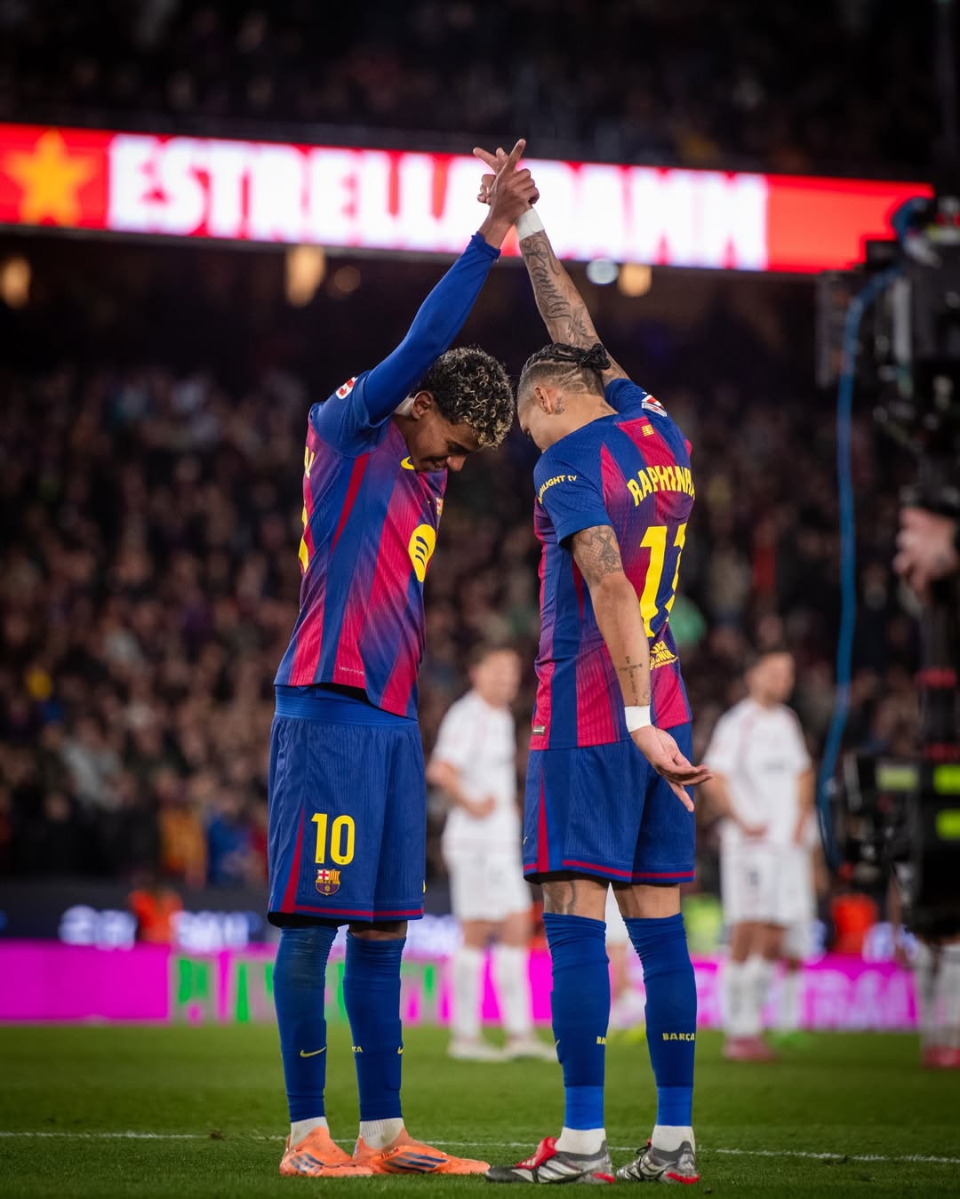 Barcelona Yaifunga Osasuna 2-0