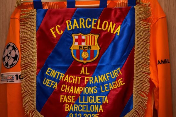 FC Barcelona Yaipania Eintracht Frankfurt