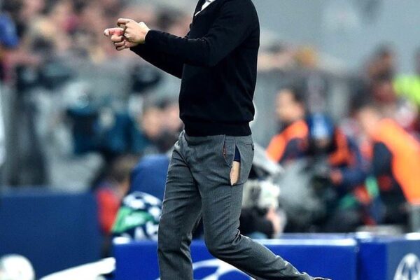 Pep Guardiola kwenda kumpongeza Samuel Chukwueze baada ya cameo performance